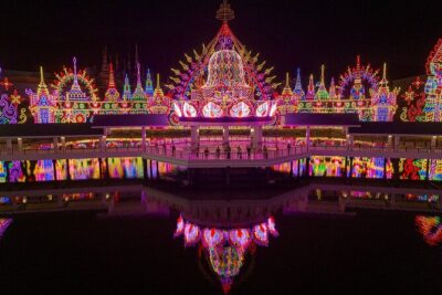Carnival Magic Phuket Ticket Includes Dinner and Transfer - Pickup and timing: the part that can make or break your evening