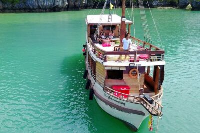 - Comfortable boat for cruising in Phang Nga Bay - The "Must-Do"! - Lunch on Board: Thai Buffet That Actually Fills the Day