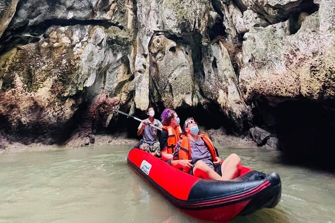 James Bond Island Day Tour with Kayaking Experience by Speed Boat from Phuket - Panyee Island lunch at a floating restaurant (and how to handle your meal)