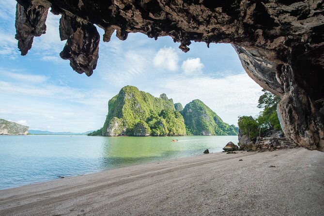 James Bond Twilight Sea Canoe and Glowing Plankton from Phuket - James Bond Island: lunch while the scenery rolls by