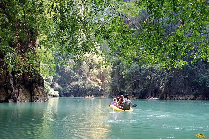 John Gray's Adventure Hong by Starlight in Phang Nga Bay - Stop 2 in Phang Nga Bay: caves and secret lagoons on a moving schedule