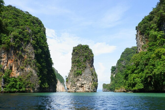 John Gray's Hong by Starlight with Sea Cave Kayaking + Loy Krathong From Phuket - The guide and the kayak crew: why it feels smooth
