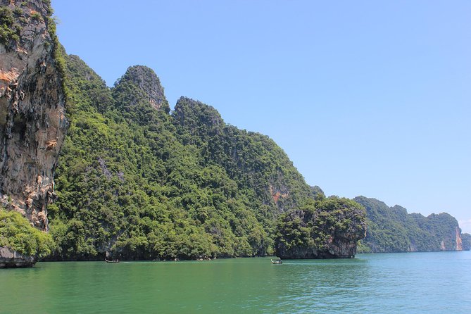 John Gray’s Legendary Cave Canoeing Adventure – Phang Nga Bay - The John Gray’s Sea Canoe Start: Lunch, Briefing, and the Pre-Paddle Setup