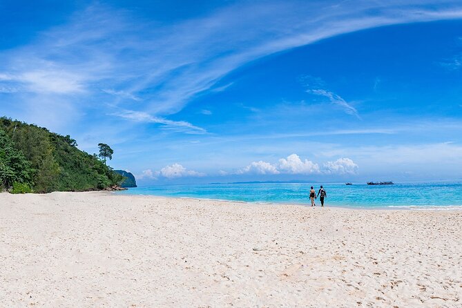 Maya Bay, Phi Phi & Bamboo Island Premium Trip by Seastar From Phuket - Price and value: why midrange can beat the packed-boat chaos