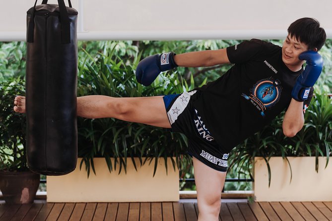 Muay Thai Boxing Class for Beginners - Rooftop Muay Thai at CC’s Hideaway: Why this setting works
