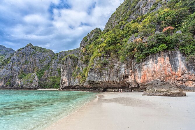 Phi Phi Islands and Khai Islands Snorkeling Tour By Speedboat From Phuket - Comfort, seasickness, and the speedboat factor
