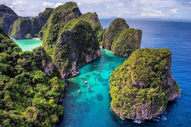 Phi Phi & Khai Islands Snorkeling Trip w/ Lunch and Fins by Speedboat - Ko Phi Phi Le lunch at Ton Sai Bay: a solid break with sea views