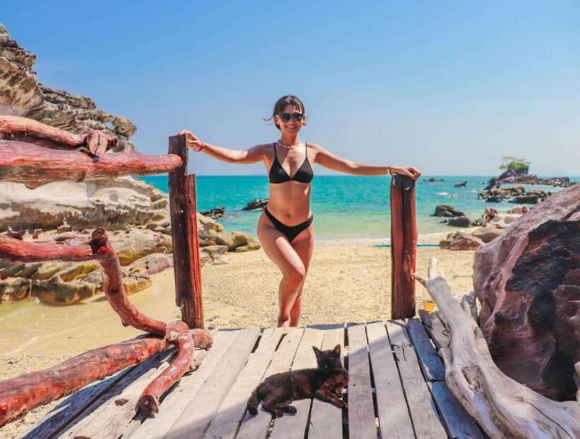 Phuket: 3 Khai Islands Relax & Snorkeling Half/Full Day Tour - Koh Khai Nok: Shallow Snorkeling Plus a Quieter Stretch of Sand