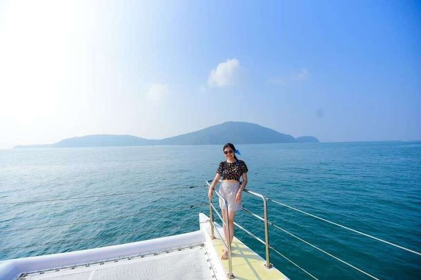 Phuket: Coral Yacht Boat Tour to Coral Island with Sunset - What This Yacht-and-Snorkel Day Really Feels Like