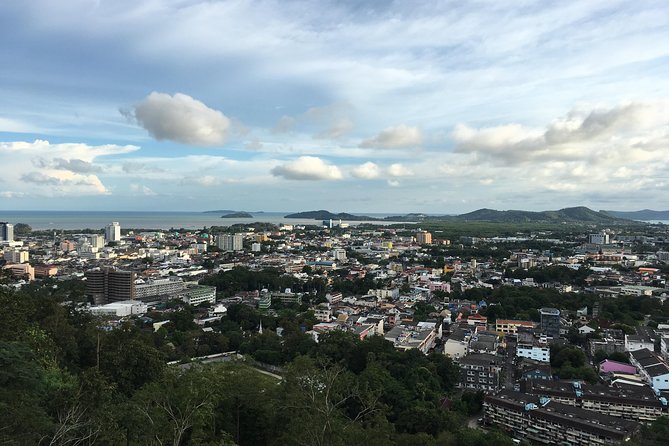 Phuket Full Day City tour & Lunch & Tiger Park - Karon Viewpoint and Promthep Cape: the quickest way to get your bearings