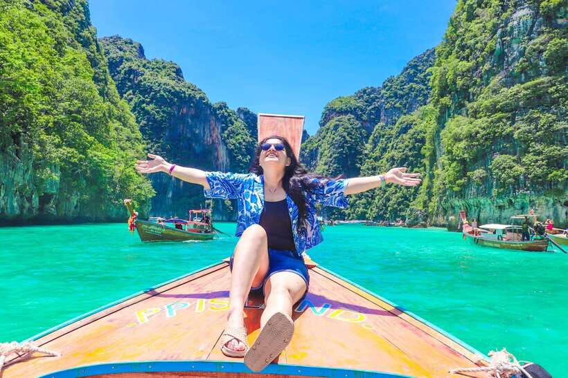 Phuket: PhiPhi, Maya Bay & Khai Island Day Tour with Lunch - Crowds, the National Park Fee, and Maya Bay’s Seasonal Rules