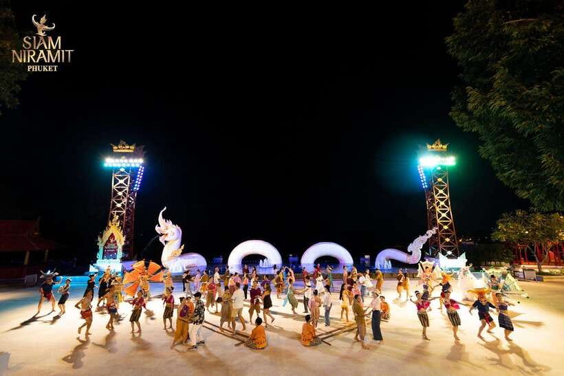Phuket: Siam Niramit Ticket with Round Transfer and Dinner - Who should book, and who should think twice