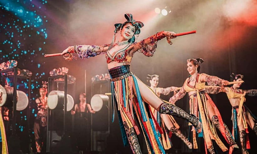 Phuket: Simon Cabaret Show Tickets Optional First 3 Rows - Drinks, VIP Options, and What You Should Expect