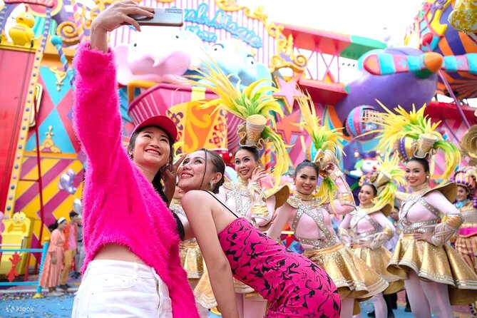 Phuket’s Dazzling Spectacle: Carnival Magic Theme Park Experience - Buffet dinner reality check: vegetarian and halal, with trade-offs