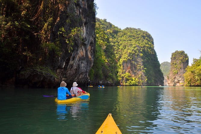 Premium Speedboat Tour: James Bond Island, Phuket - Hong Island canoeing for 30 minutes: your best hands-on moment