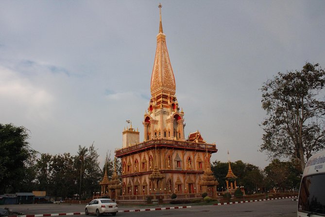 Private food Tour + Sightseeing +Thai Cooking class - Street-food tasting: how to eat like a pro