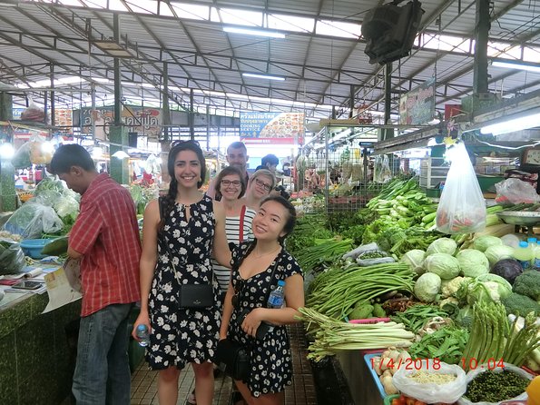 Private food Tour + Sightseeing +Thai Cooking class - Who this Phuket combo tour is best for