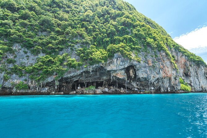 Private Phi Phi Islands & Bamboo Full Day Tour with snorkeling - Phi Phi Don lunch: Thai food plus a real island feel
