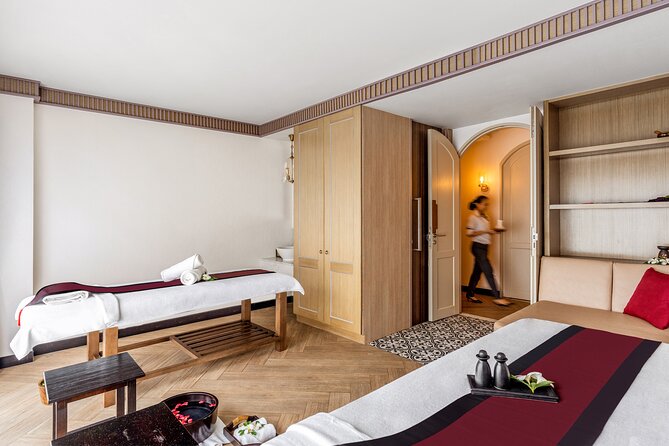 Private Royal Siam Thai Package with Thai Massage in Phuket - Hot beverages and the calm landing after treatment