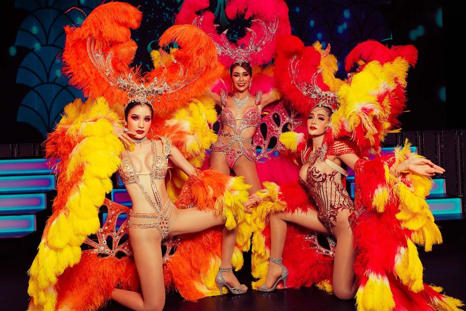 Simon Cabaret Phuket Show Included Tickets and Transfer - Inside the theatre: timing and how 210 minutes plays out